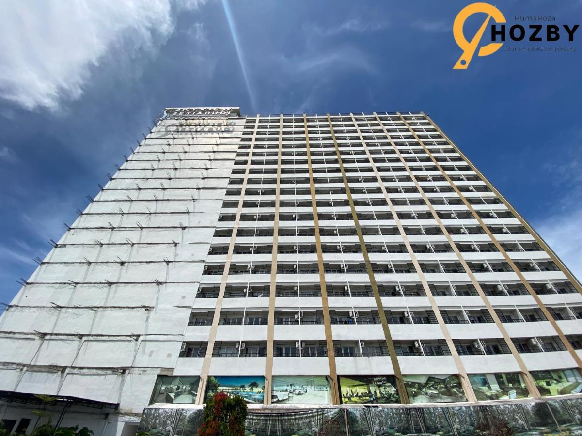Hozby Skyview Setiabudi Suites Sunggal Dış mekan fotoğraf