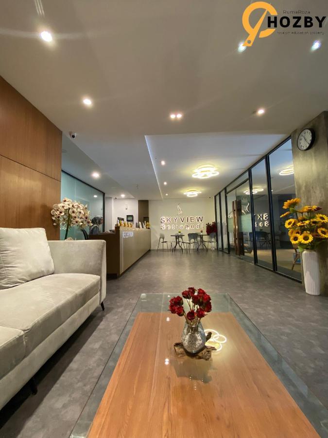 Hozby Skyview Setiabudi Suites Sunggal Dış mekan fotoğraf